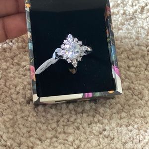 Royal star ring sz9